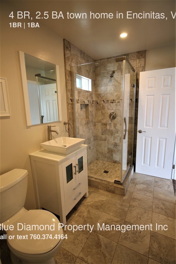 Foto del edificio - 450 Avenida De Las Rosas