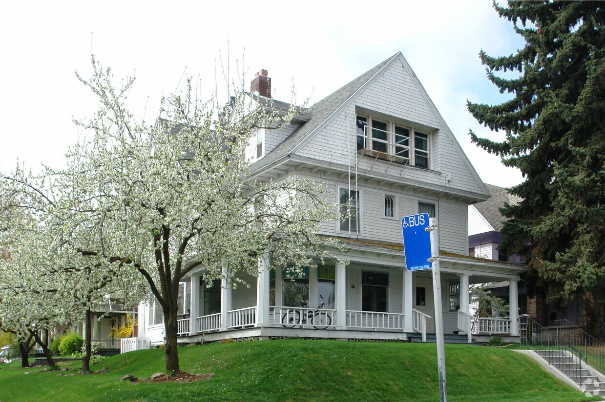 Primary Photo - 1803 W Pacific Ave