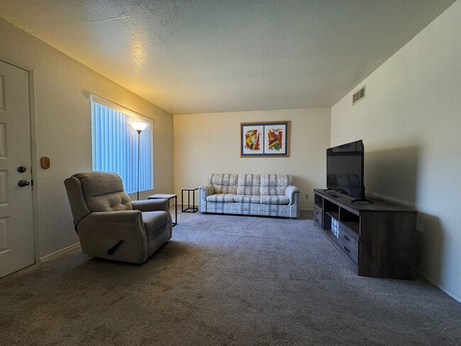 Building Photo - 454 Riverfront Dr