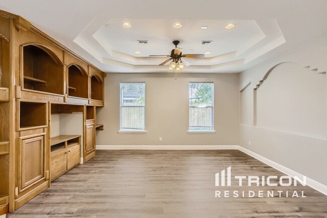Building Photo - 606 Marigold Rd