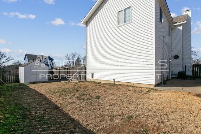 Foto del edificio - 9411 E Carson St