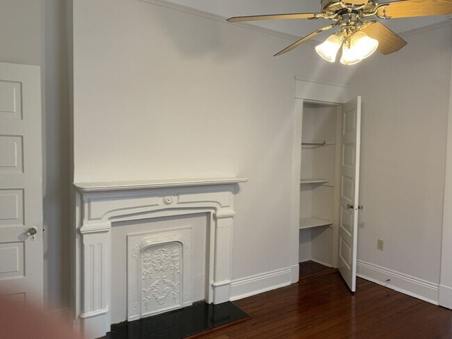 Building Photo - 1218 Joseph St