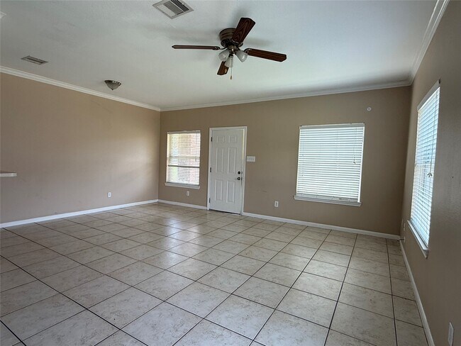 Foto del edificio - 1625 Townhome Ln