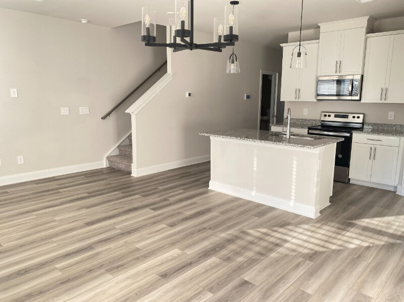 Foto principal - 4550 Skywood Ln