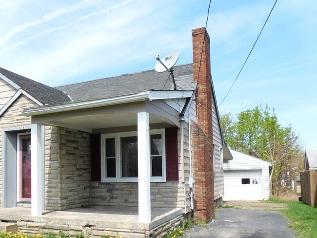 Building Photo - 576 Cambridge Ave.