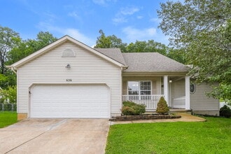 Building Photo - 626 N Friedberg Dr