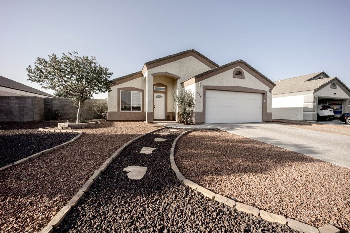 Primary Photo - 635 W Keisha Ln