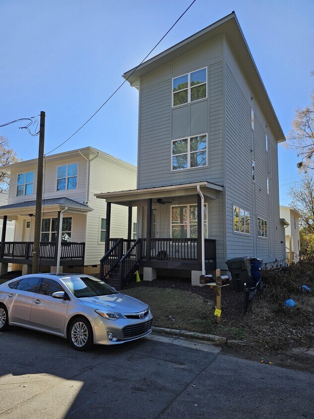 Primary Photo - 109 Turner St