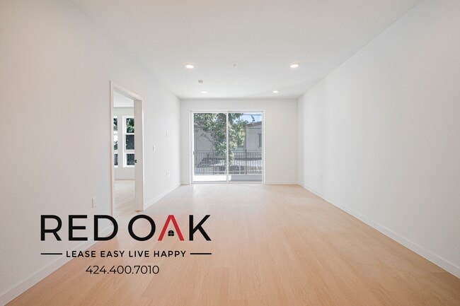 Building Photo - 856 S Gramercy Dr