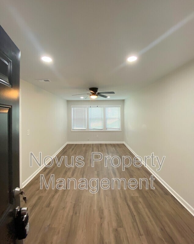 Building Photo - 901 Pacific Ave