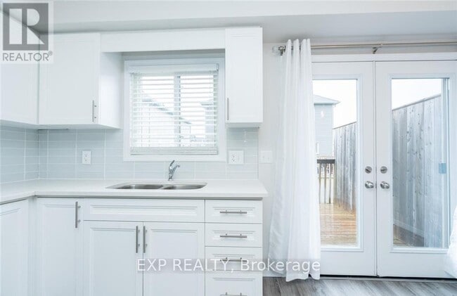 Building Photo - 3200 Singleton Ave