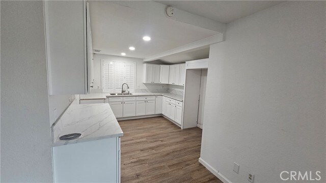 Foto del edificio - 5683 Wagonwheel Rd