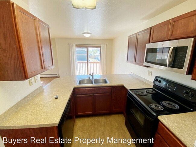 Foto del edificio - 1261 Surrey Cir