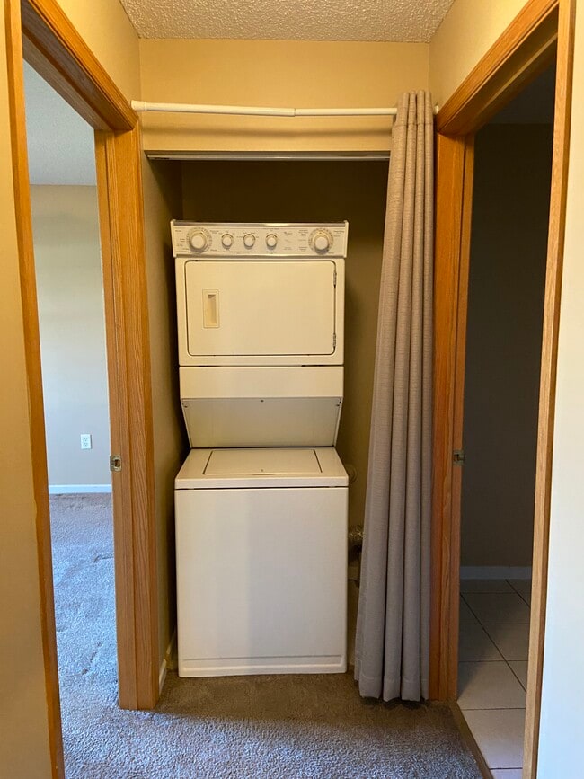 Laundry - Hidden Cove Apartments