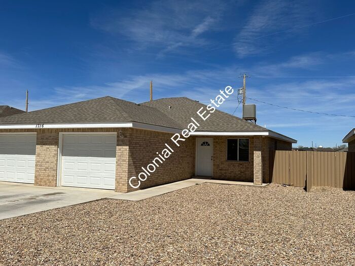 Primary Photo - Modern and spacious 2 bedroom 2 bathroom a...