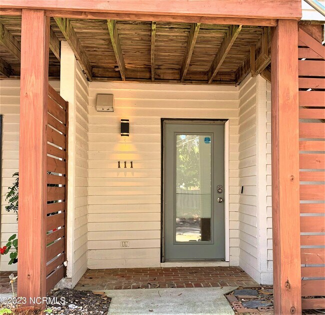 1507 Military Cutoff Rd Unit Apt 111, Wilmington, NC 28403 Condo for