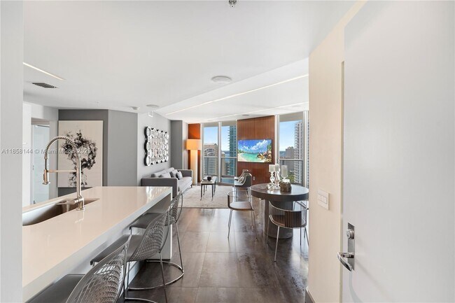 Building Photo - 300 S Biscayne Blvd