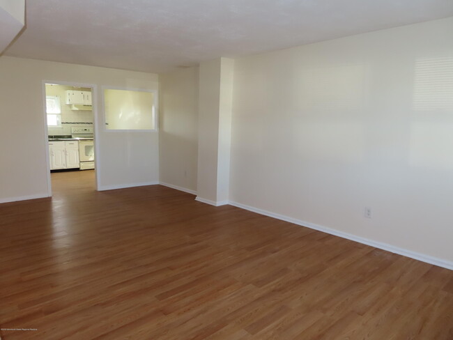 Building Photo - 46 Briar Mills Dr