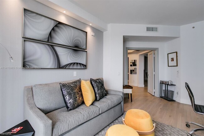 Building Photo - 3 br, 2.5 bath Condo - 21050 NE 38th Ave A...