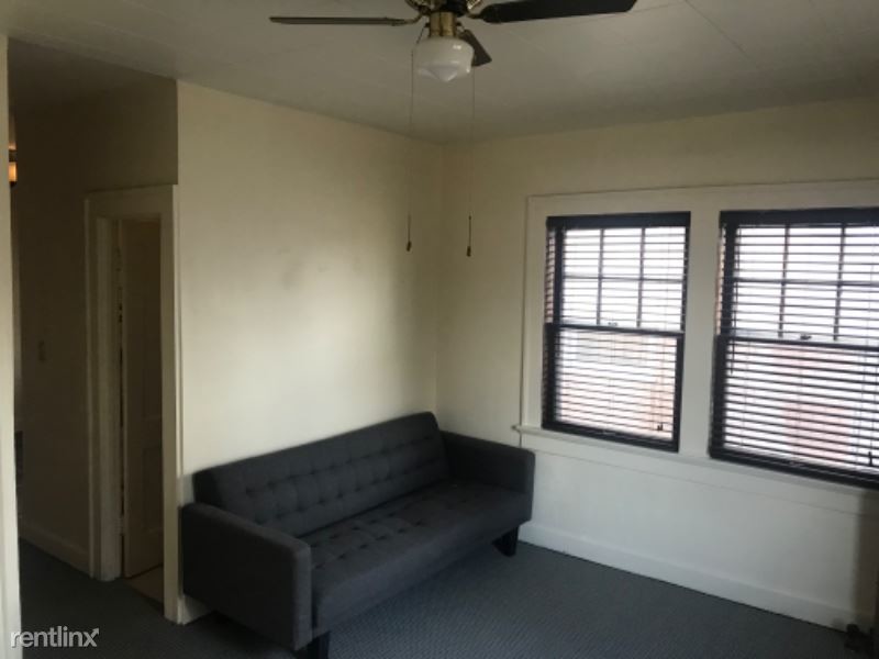 Foto del edificio - 5819 E Washington St