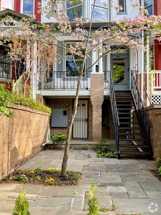 Building Photo - 1119 Euclid St NW