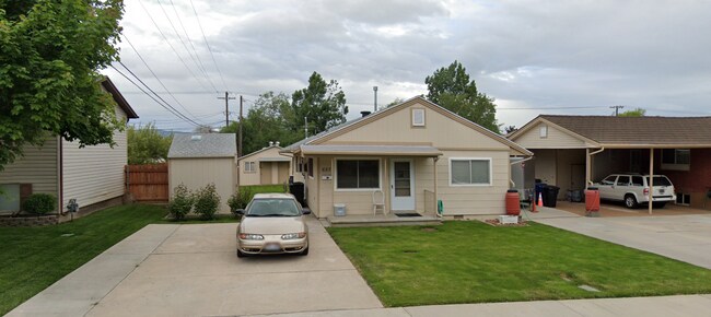 Building Photo - 661 N 400 E