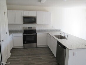 Building Photo - 22 NW 7th Terrace