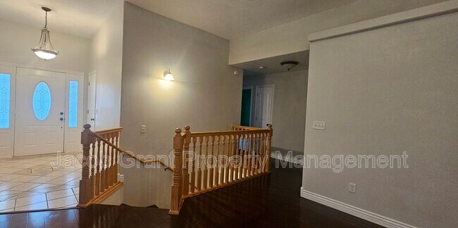 Foto del edificio - 3030 Devonwood Dr