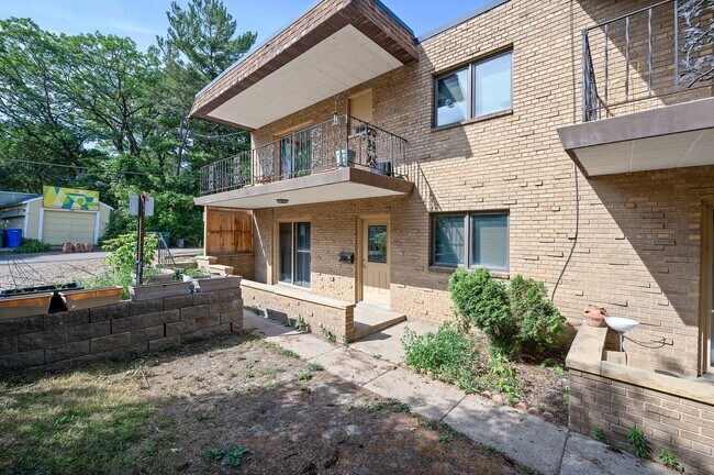 Foto del edificio - Great pet friendly 1 BR/1Bath  in St. Anth...