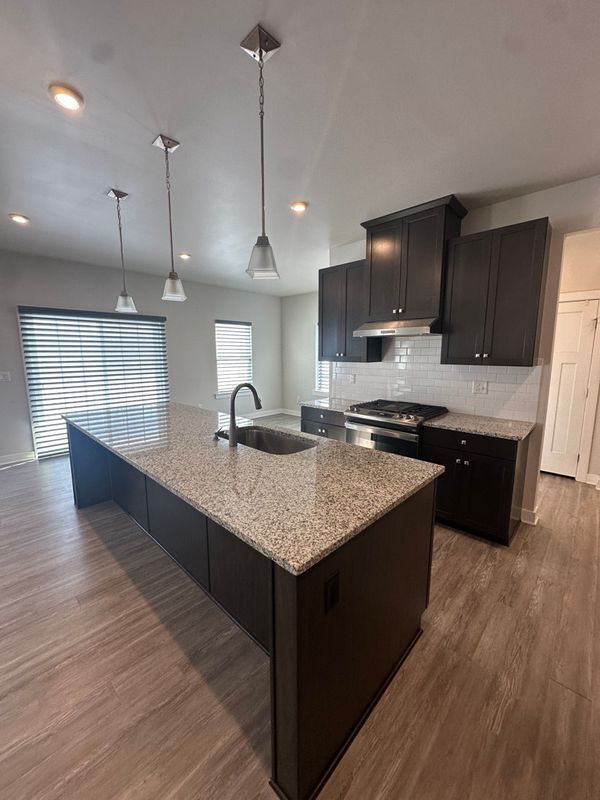 Foto del edificio - 91 Sierra Dr