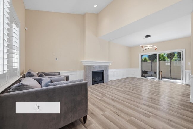 Building Photo - Beautiful Mediterranean Luxury Home in Exclusive Gated Villa Sierra, Arcadia