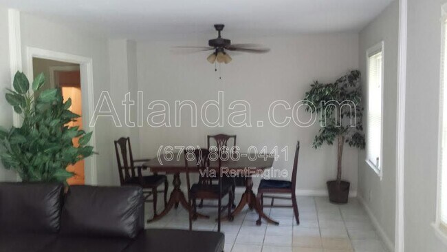 Foto del edificio - 3728 Loren Dr