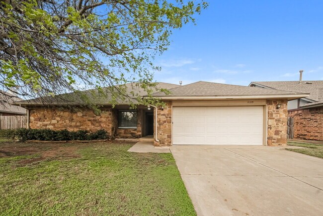 Building Photo - 4109 Windward Way