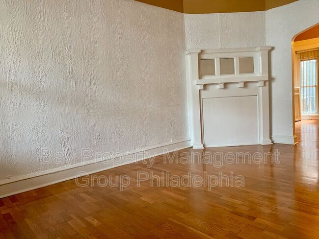 Building Photo - 4549 N 13th St