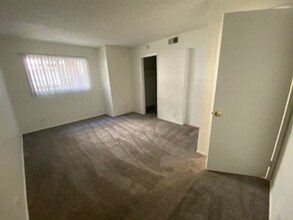 Sierra Canyon Apartments photo'