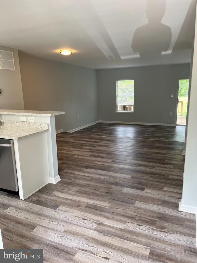 Foto del edificio - 10934 Mission Ridge Dr