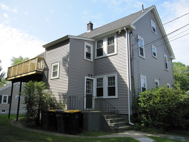 Building Photo - 31 Underwood Ave