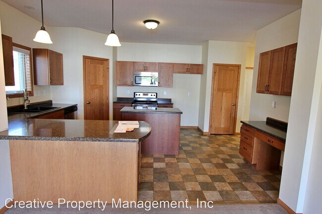 Building Photo - 3 br, 2.5 bath House - 1704 23rd Ave NW