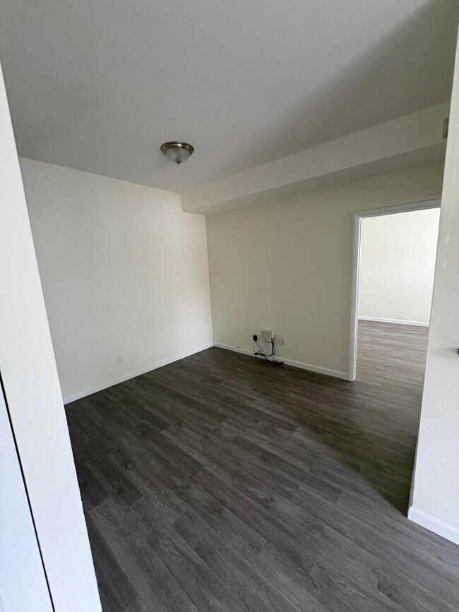 Building Photo - 640 Cypress Club Way
