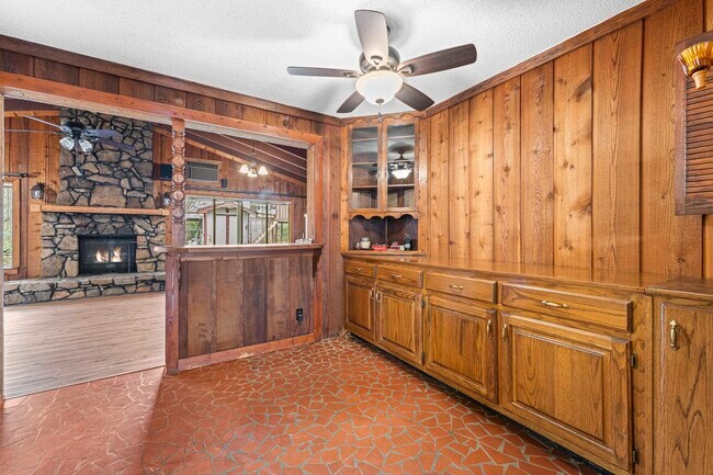 Building Photo - 319 Homeville Rd