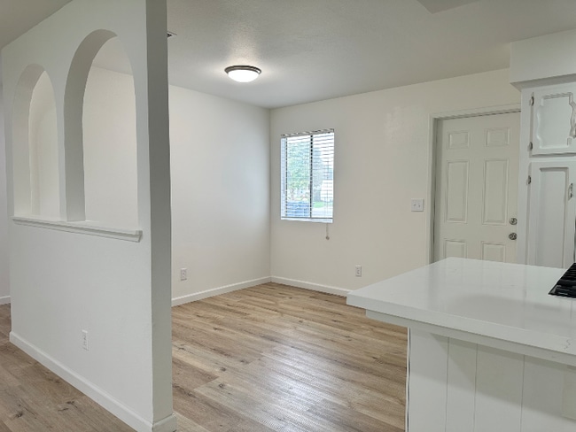 Building Photo - 1038 S Kent Ct