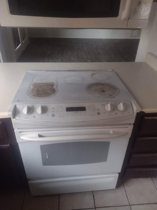 Building Photo - 12445 N 21st Ave