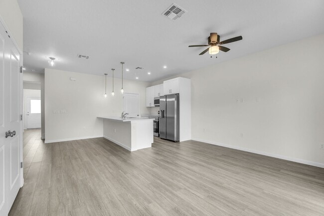 Foto del edificio - 2549 Slim Haywood Ave