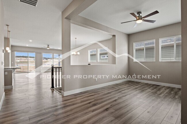 Foto del edificio - Lakeside Luxury in Wolf Ranch – Beautiful 3bd Home with Serene Backyard Views, Primary Main-Level...