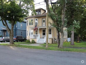 Building Photo - 434 Walnut St