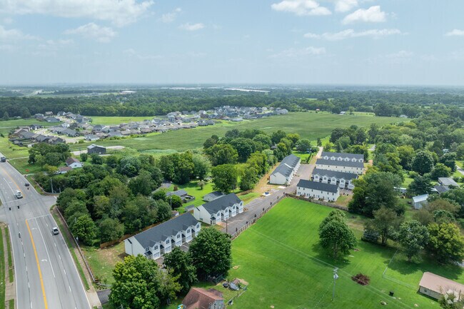 Foto aérea - Summerland Townhomes