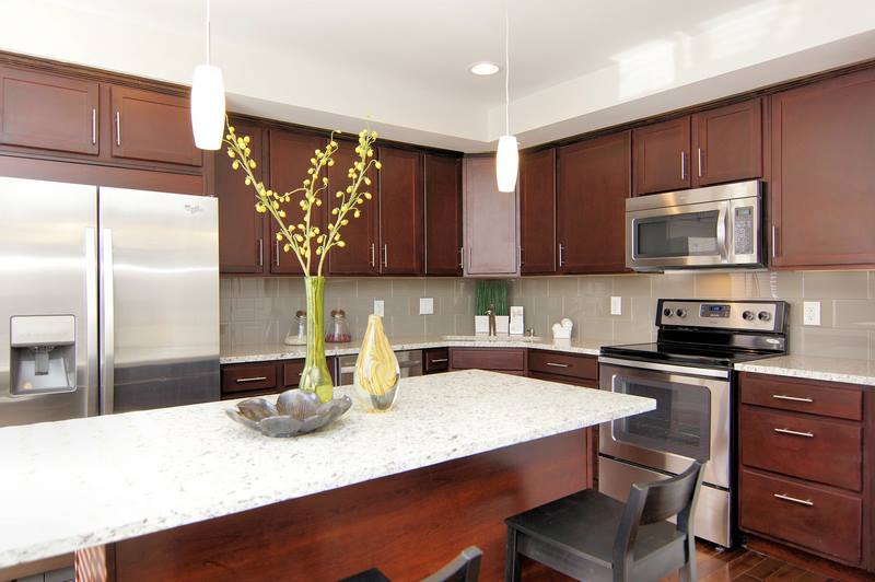 Huge Kitchen - Zoe Llc