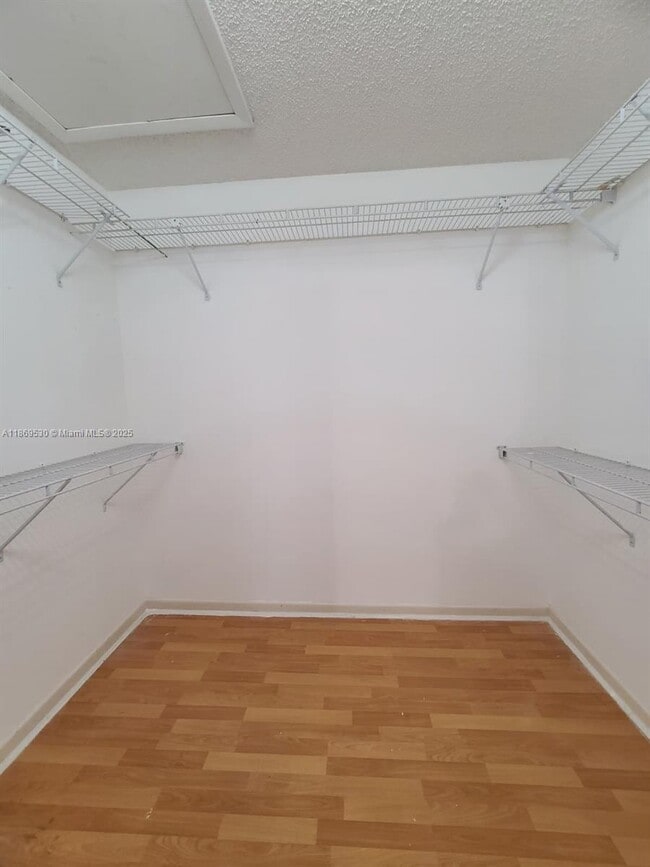 Building Photo - 305 NW 109th Ave