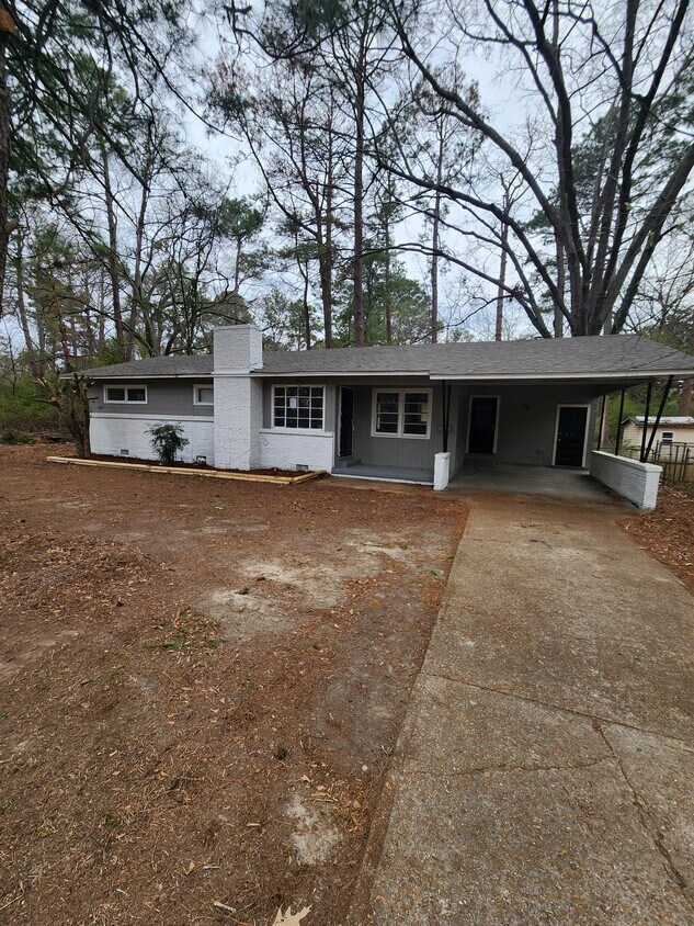 Primary Photo - 667 Forest Ave