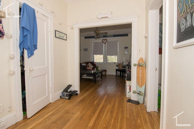 Building Photo - 15 Egremont Rd